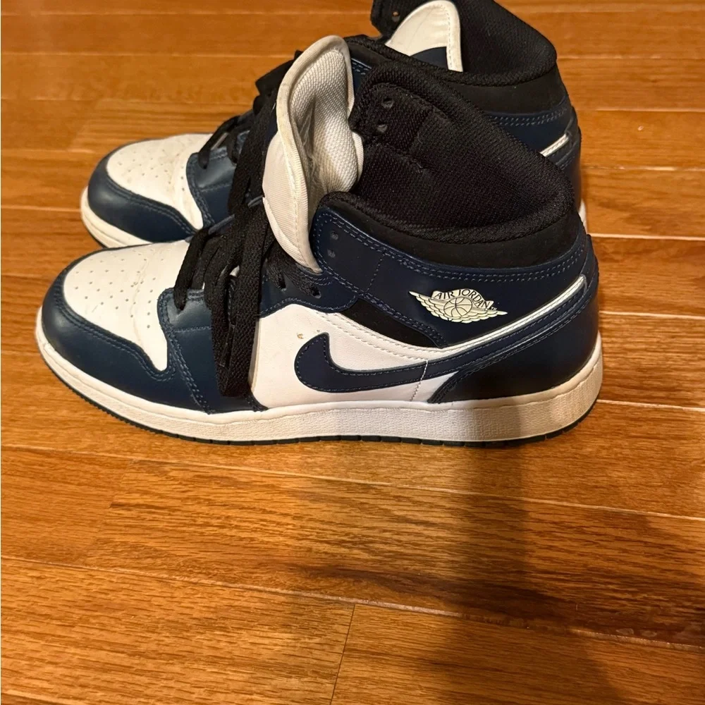 Jordan retro 1 Navy and White High-Top Sneakers size 6.5Y - Picture 3 of 5